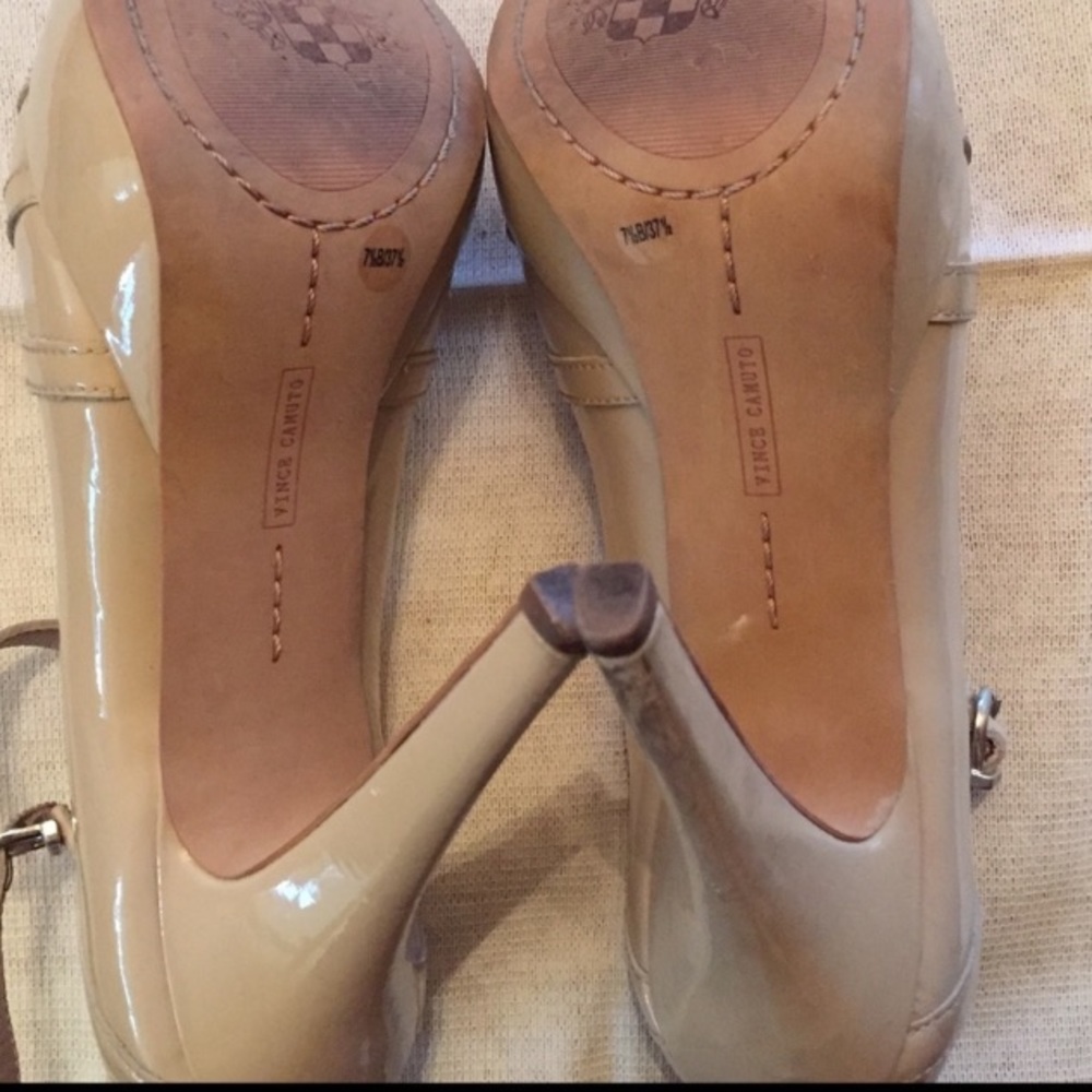 🚨SOLD ON FB🚨Vince Camuto Nude Beige Cream Heel - Picture 6 of 7